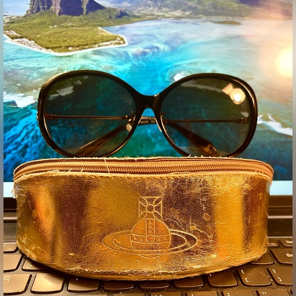 Gorgeous VIVIENNE WESTWOOD Black Sunglasses w/ORB #VW1530S Extra Case - Picture 8 of 15